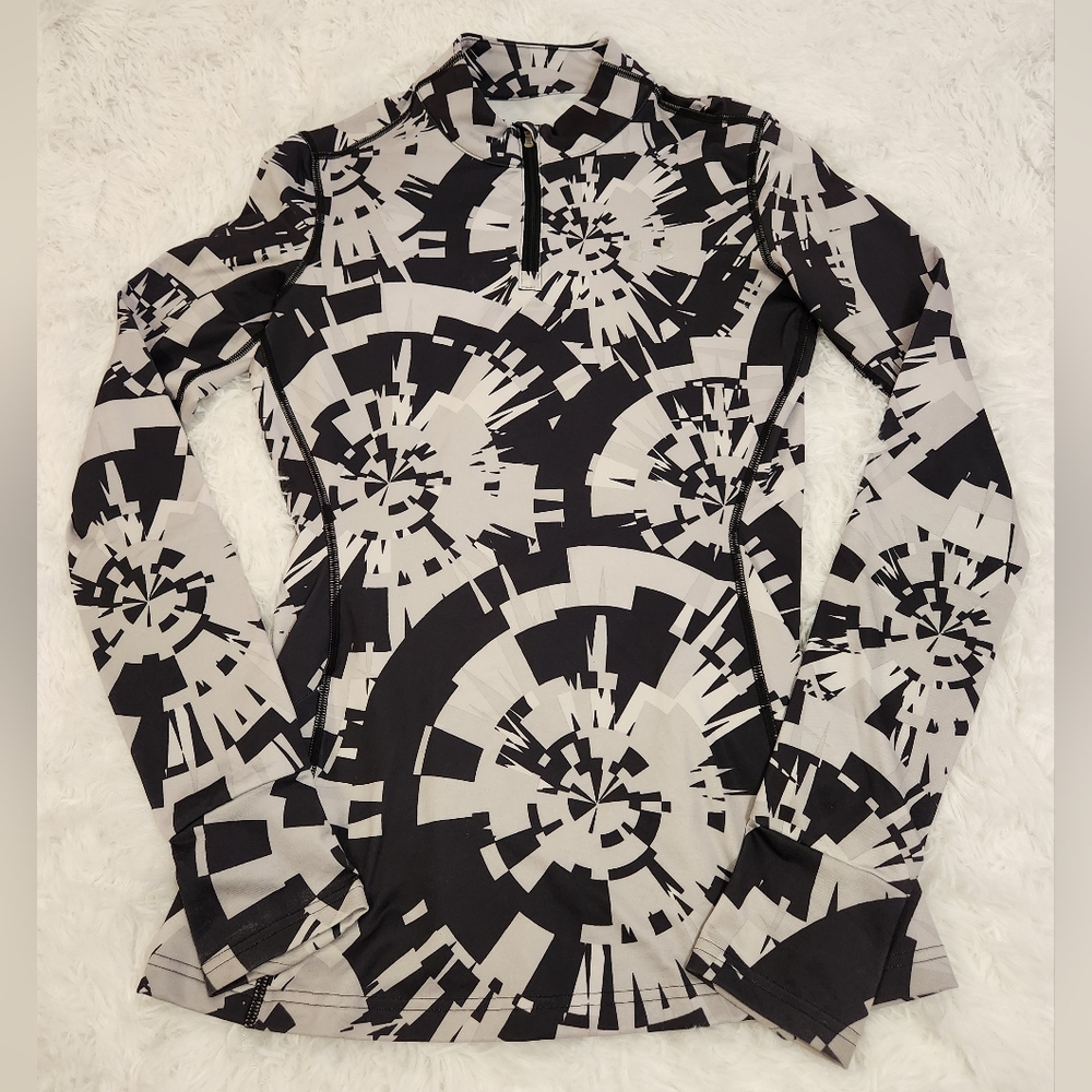 Under Armour Black and White Geometric Pattern Quarter Zip Fitted ColdGear Top
